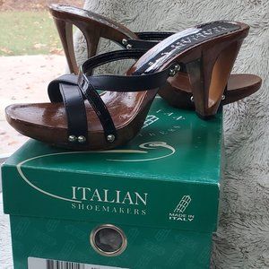 Italian Shoemakers Edgy Slides